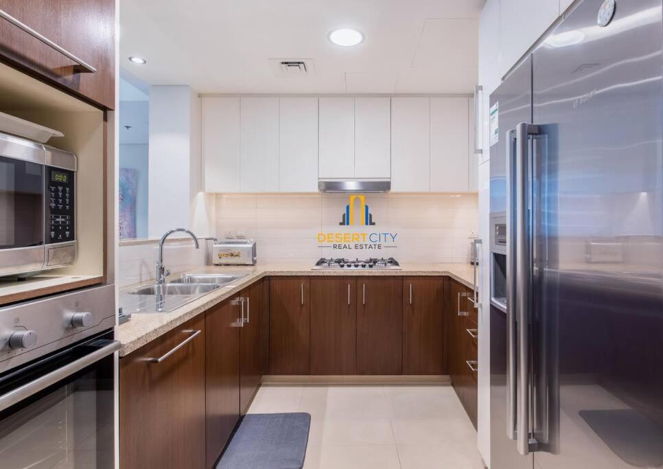 Appartement Luxurious 2 Bed Next To Burj Khalifa, Hosted By Desert Dubaï