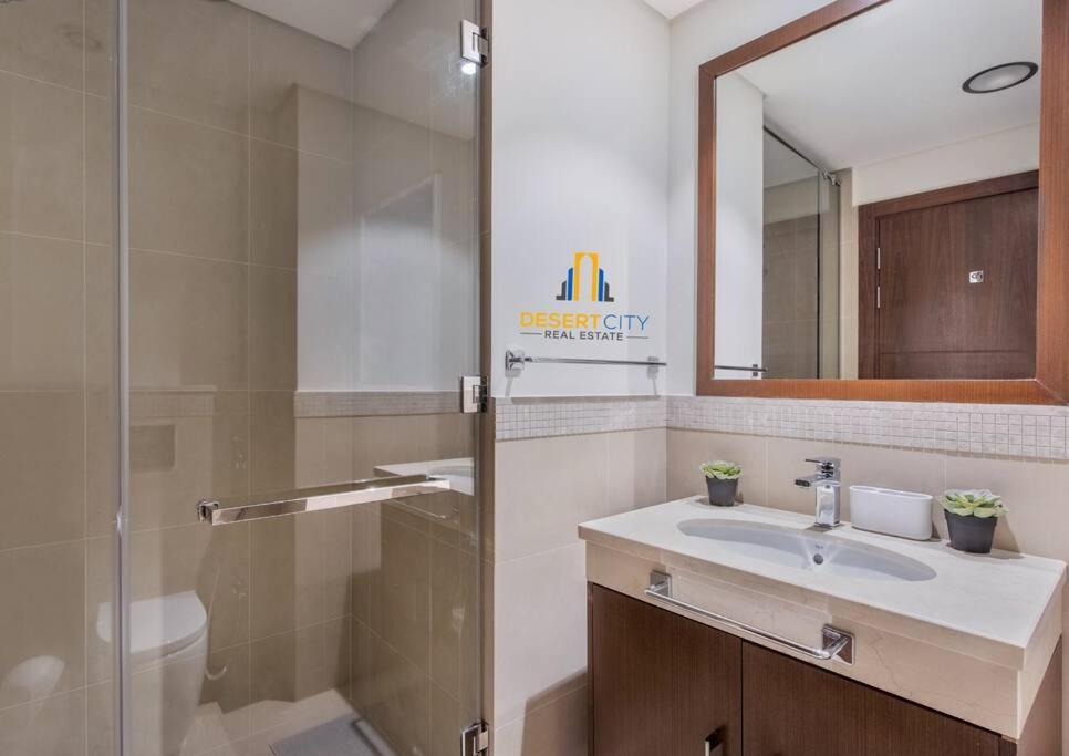 Appartement Luxurious 2 Bed Next To Burj Khalifa, Hosted By Desert