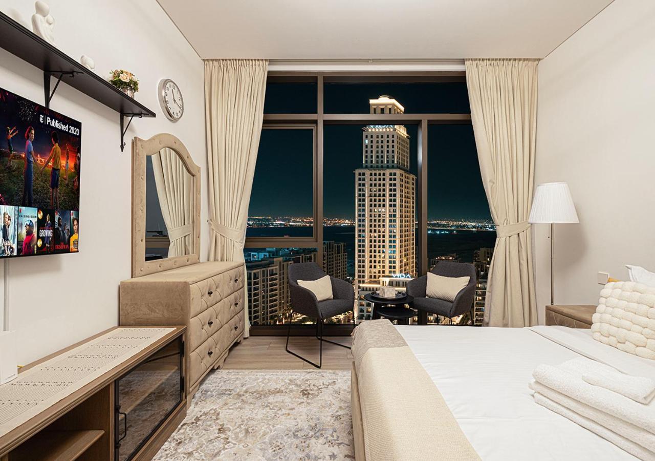 Apartment Palace Residences 2br With Stunning Creek Views *