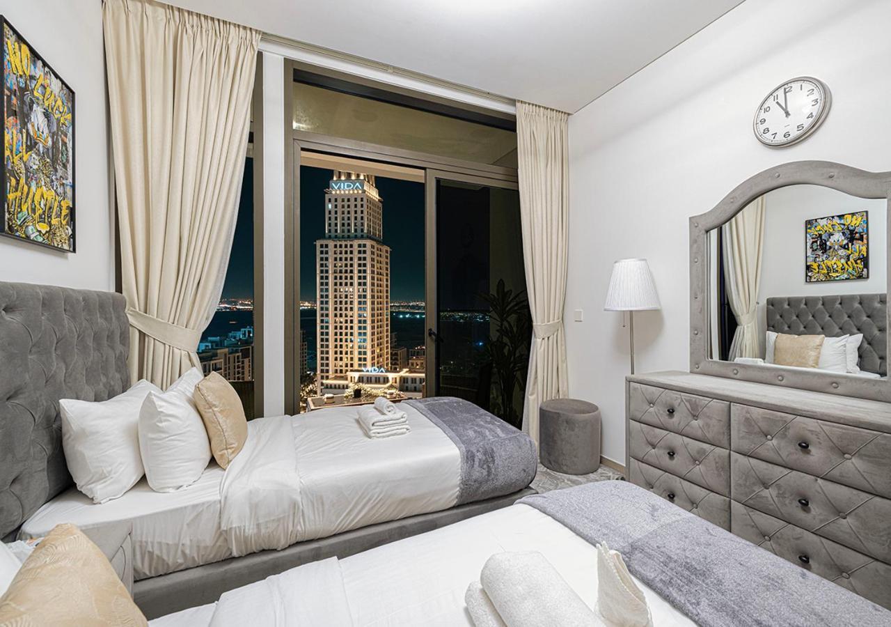 Apartment Palace Residences 2br With Stunning Creek Views *