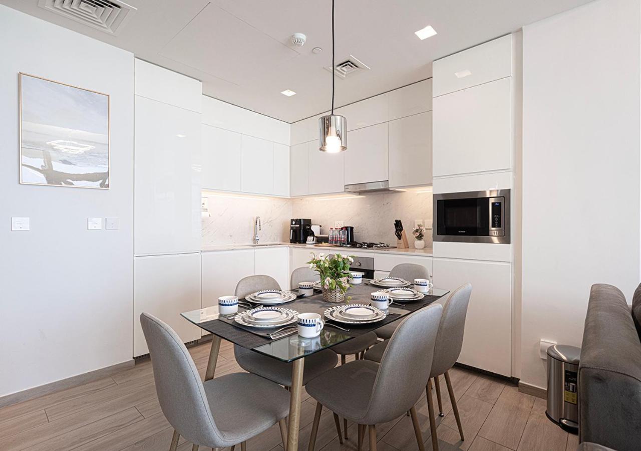 Palace Residences 2br With Stunning Creek Views * Dubai