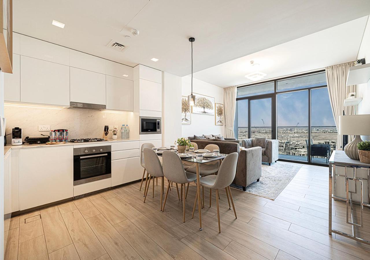 Palace Residences 2br With Stunning Creek Views Apartment *