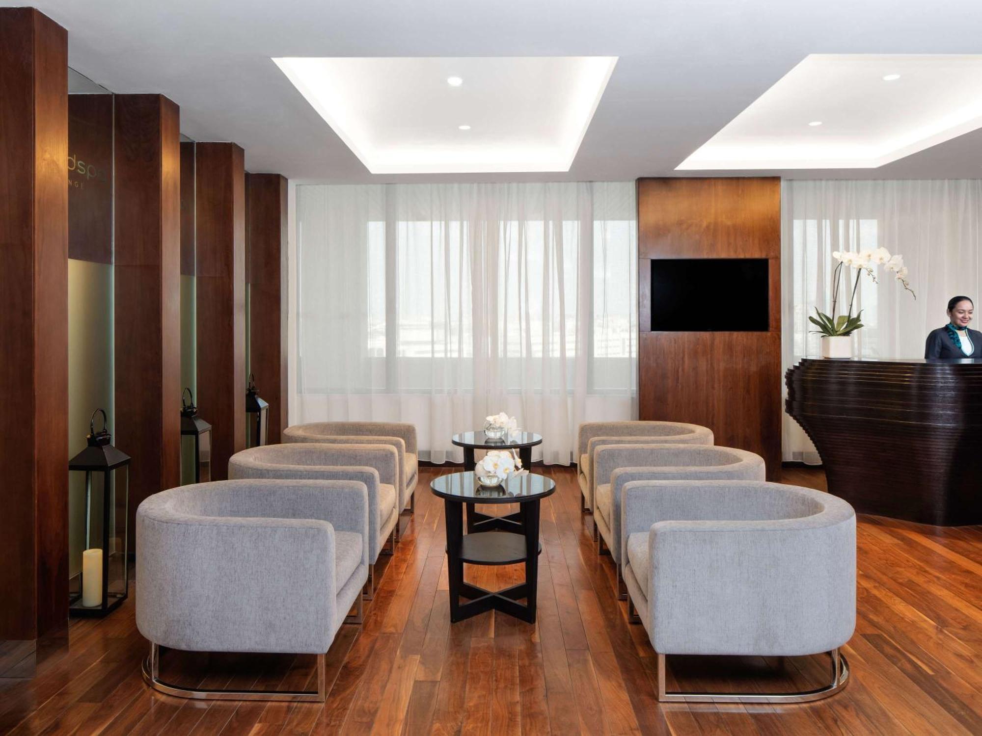 Pullman Creek Centre Residences Apartahotel 5*