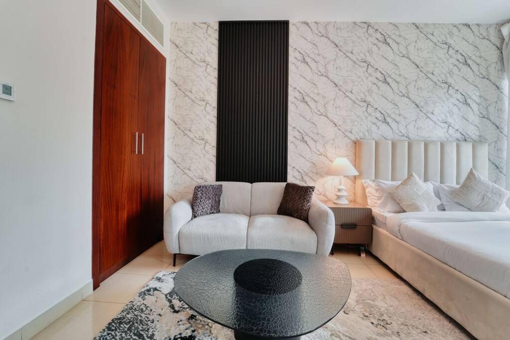 Stunning Luxury Downtown 2 Minute Walk To Burj Khalifa & Mall Dubai