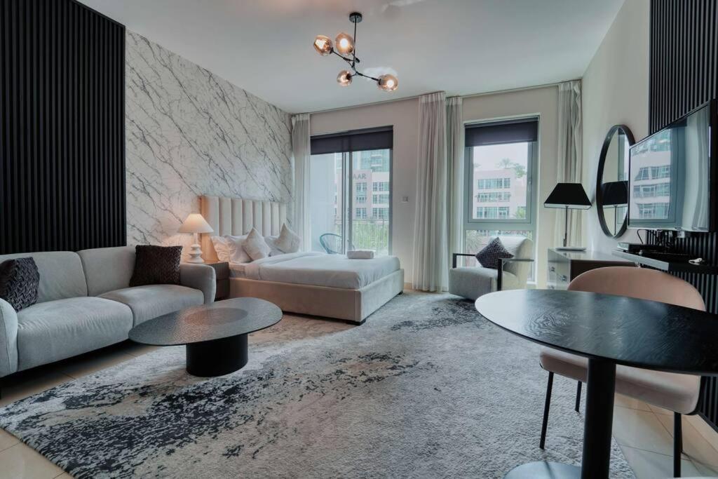 Apartment Stunning Luxury Downtown 2 Minute Walk To Burj Khalifa & Mall