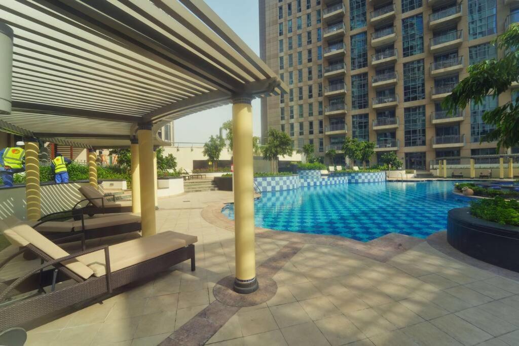 Apartment Stunning Luxury Downtown 2 Minute Walk To Burj Khalifa & Mall