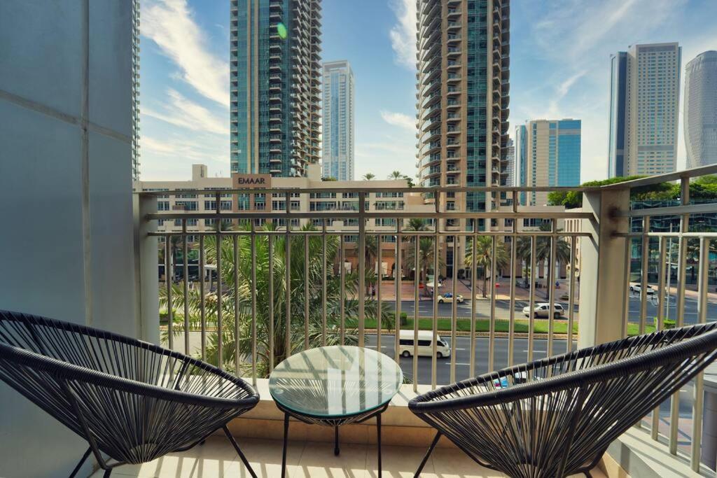 Apartment Stunning Luxury Downtown 2 Minute Walk To Burj Khalifa & Mall Dubai