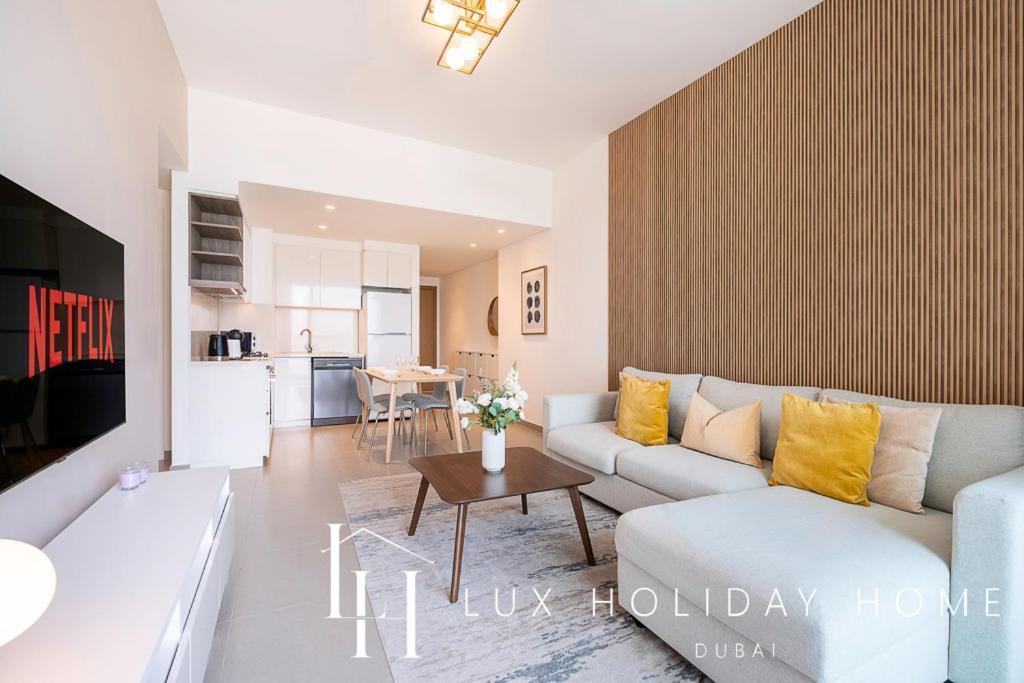 Lux The Downtown Zabeel View Apartemen *