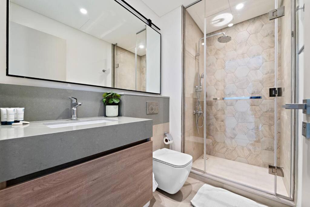 Vilă Relaxing Staycation - With Community Pool *