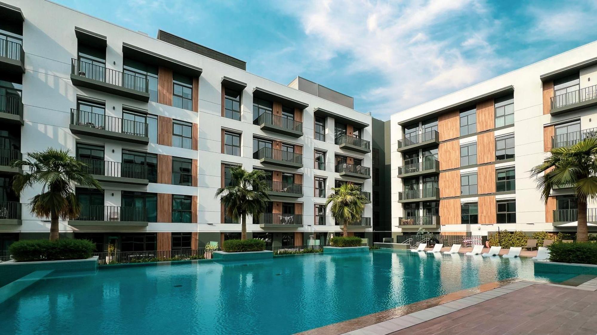 Sophisticated 1br With Pool View In Belgravia Square Jvc Lägenhet