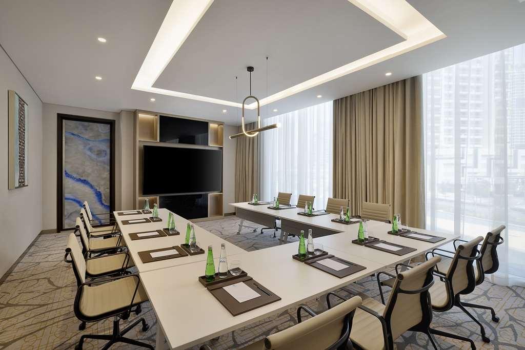 Hotel Embassy By Hilton Business Bay Dubaï