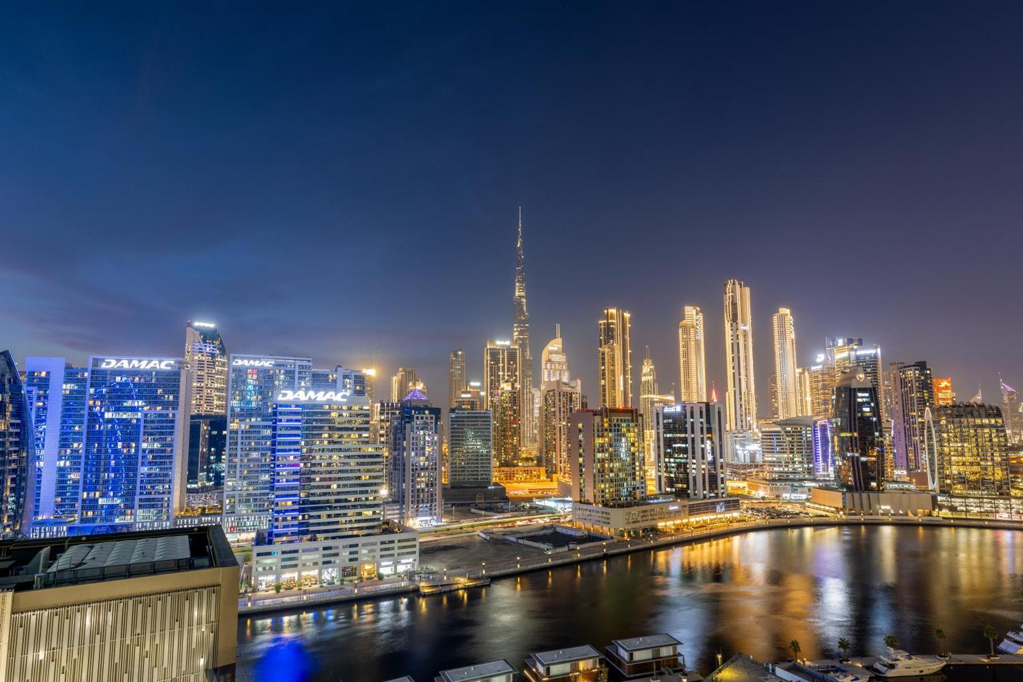 Waves - Sophisticated Living In Business Bay, Apartment *