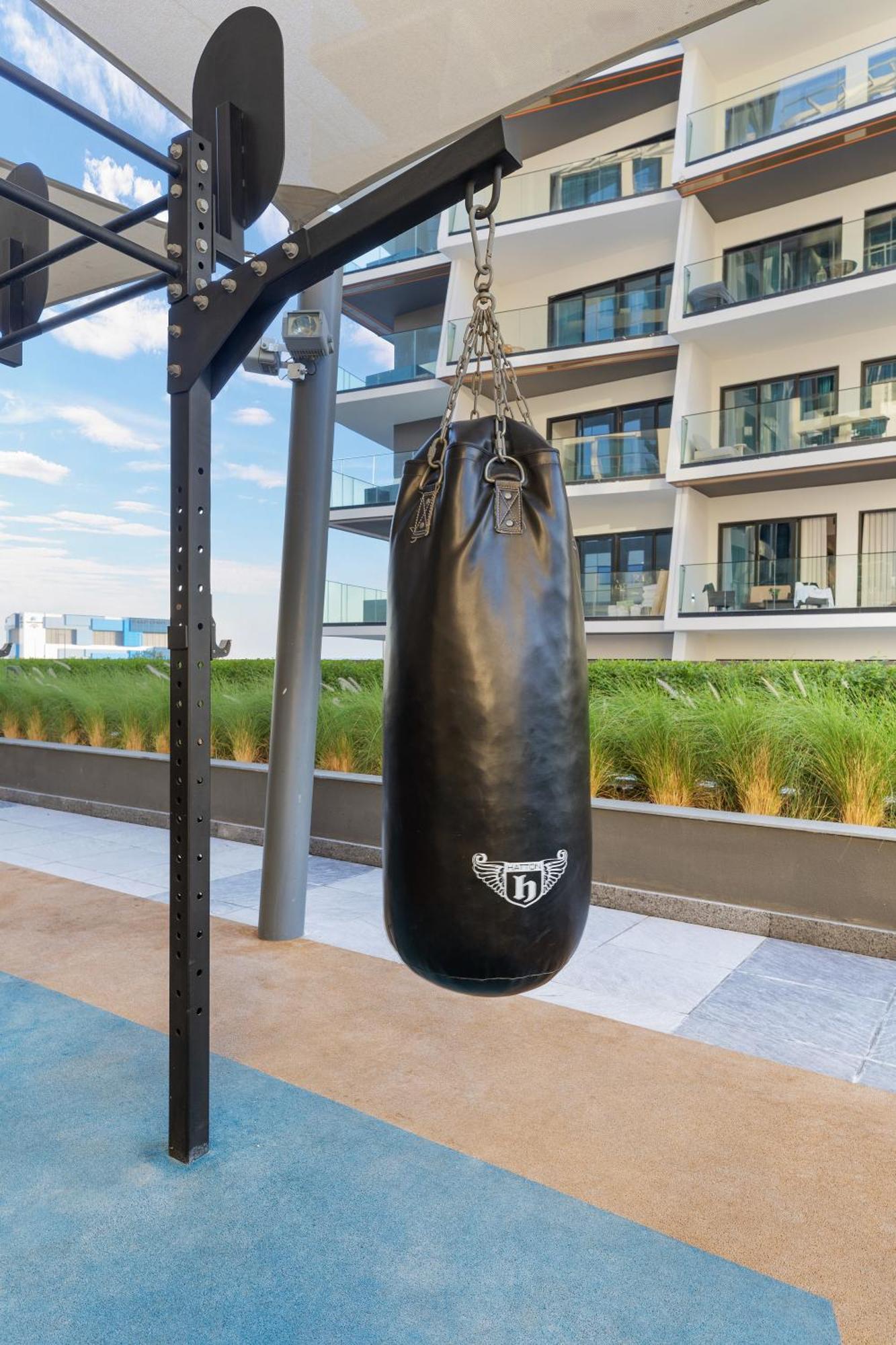 Apartment Waves - Sophisticated Living In Business Bay, *