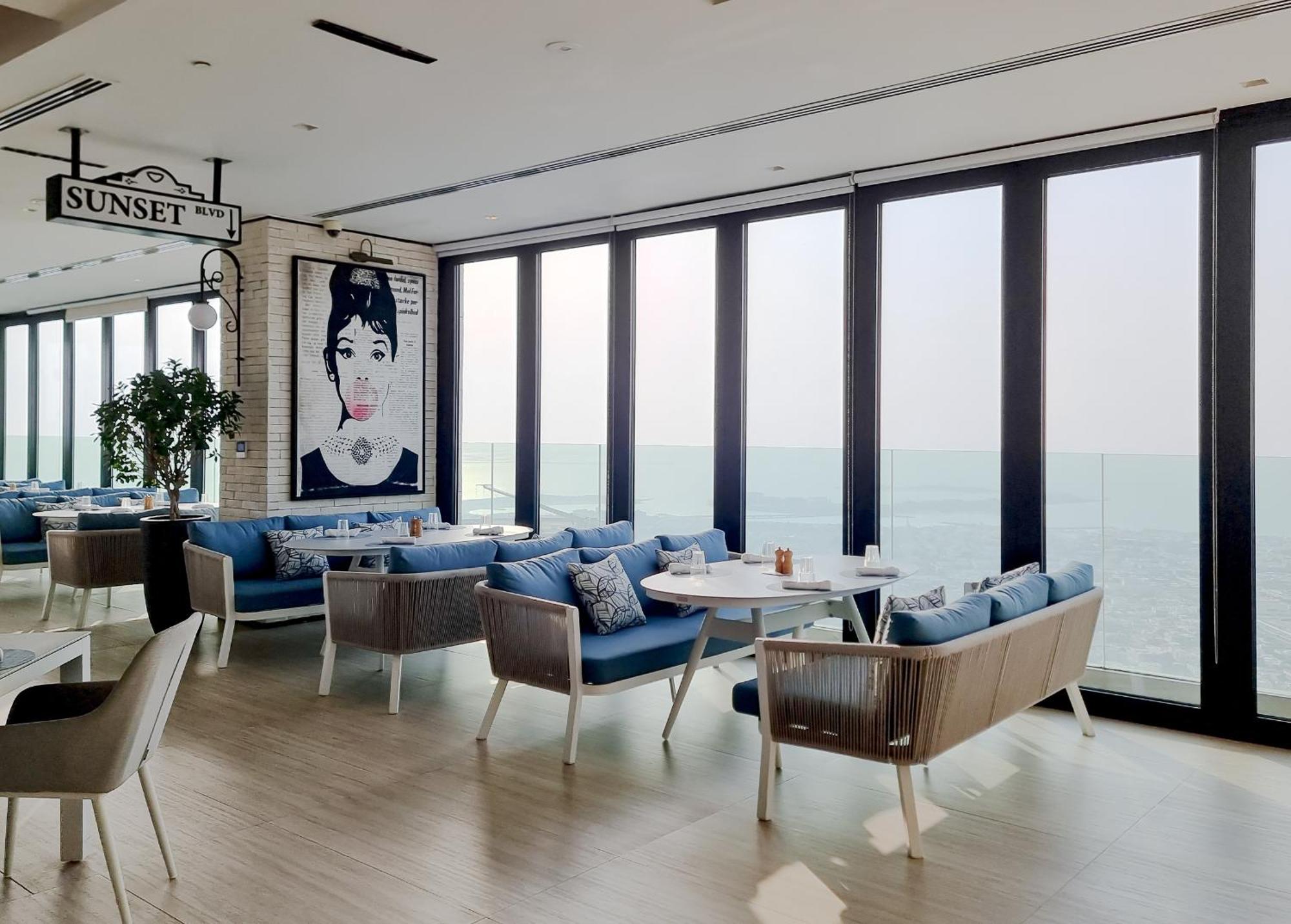 Sky-high Oasis Burj Khalifa Views, Rooftop Infinity Pool, 3br In Paramount Midtown Appartement Dubai