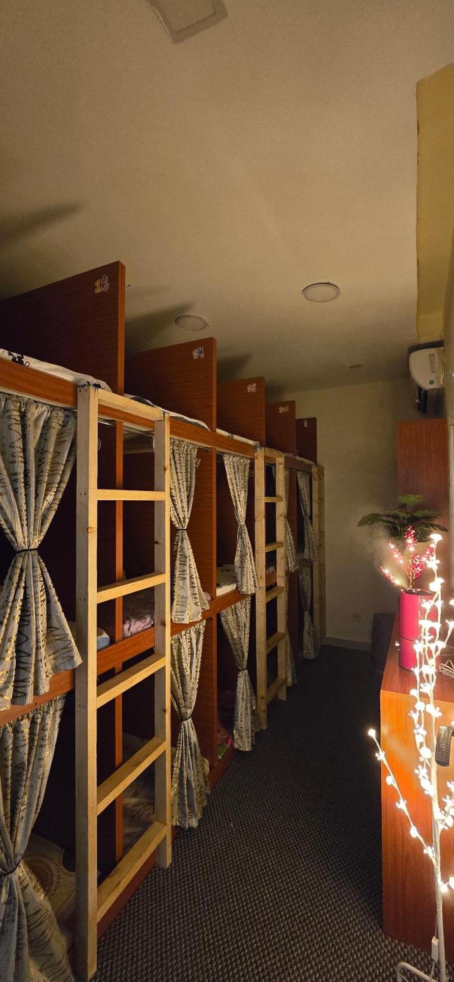 Tempat Tidur & Sarapan Alharaki Capsule Dubai