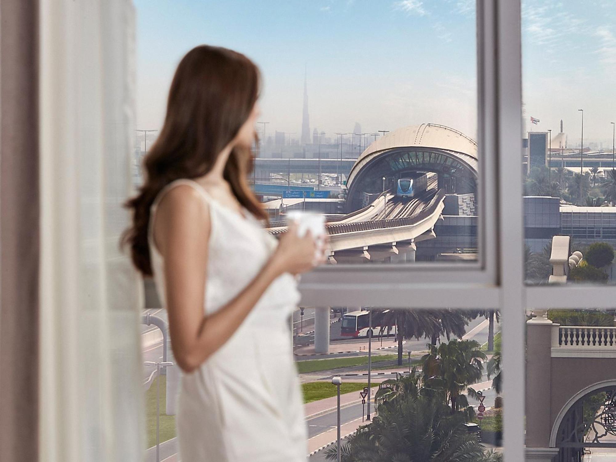 Hotell Flora Al Barsha At The Mall Dubai