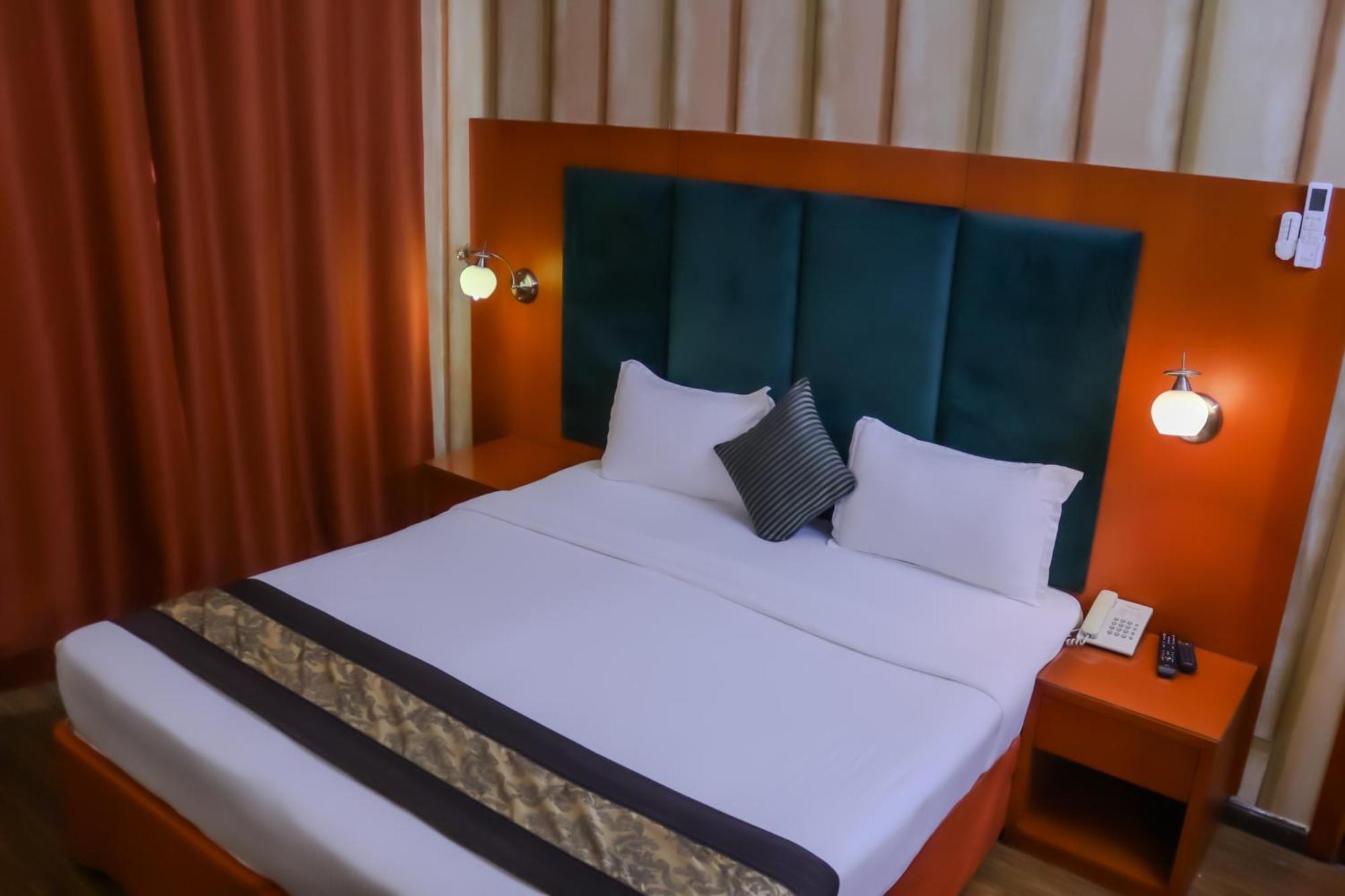 Hotel Boonmax Dubái