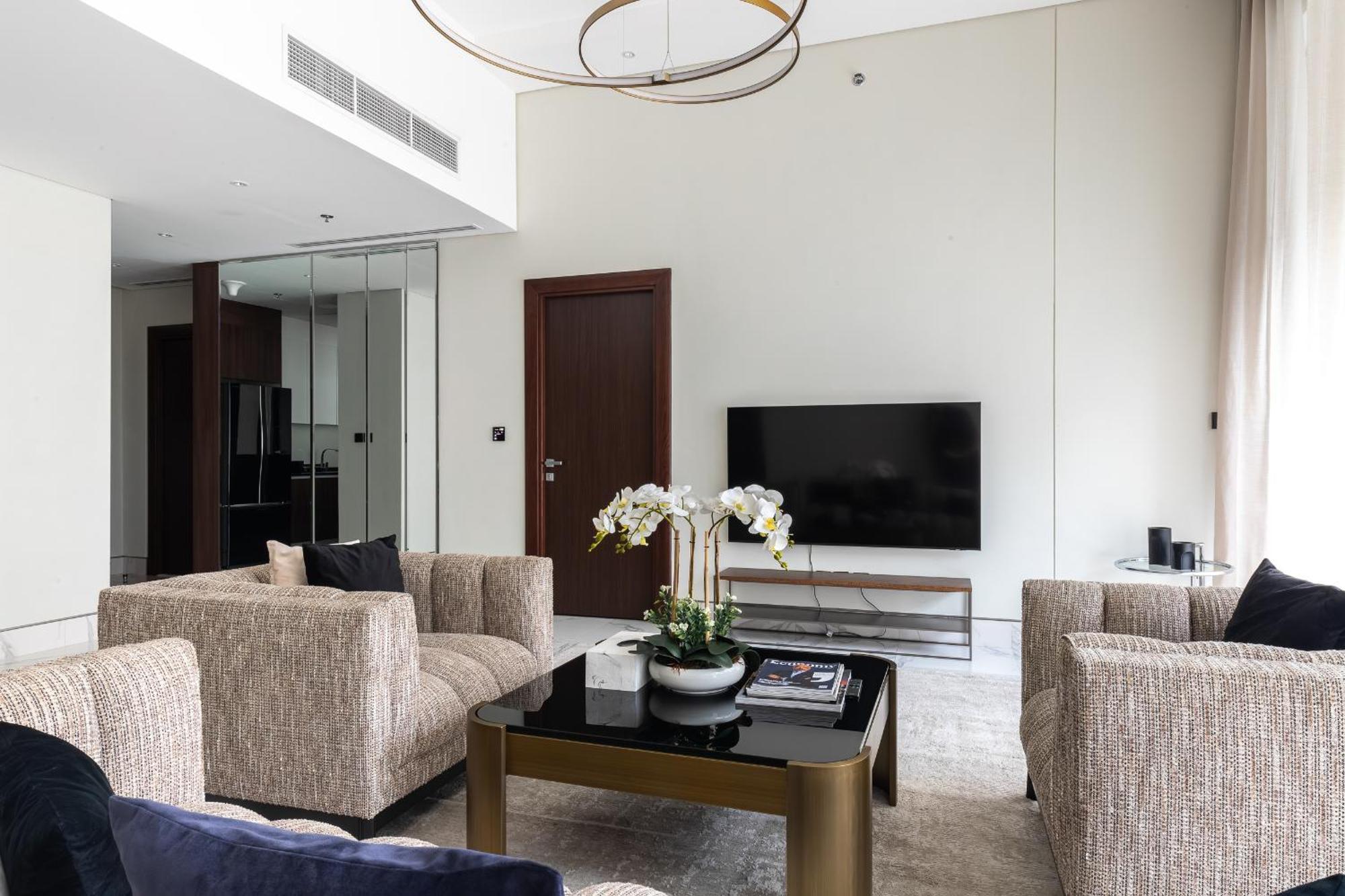 Simply Comfort In J One Tower * Dubai