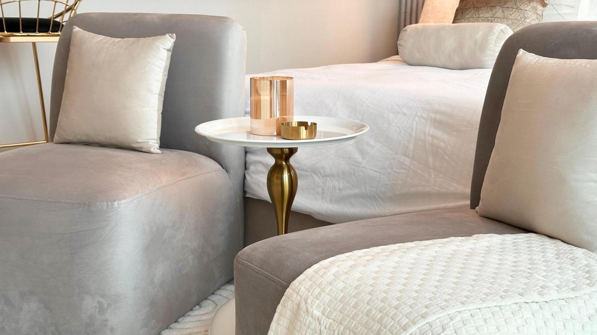 Luxury Large In The Heart Of Close To Mall And Burj Khalifa Apartment *