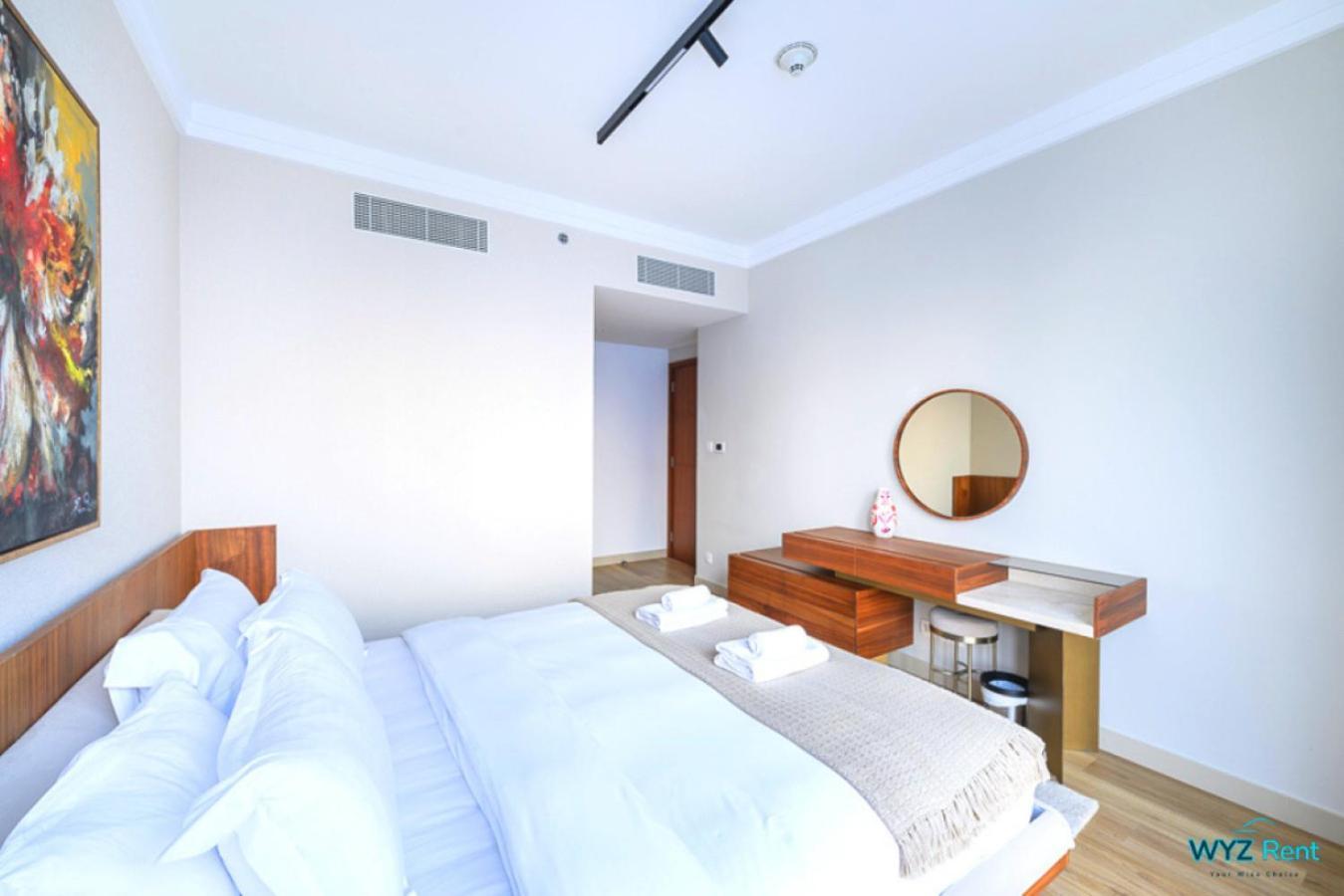 Spectacular 3 & Half Br In Downtown ,burj Khalifa View