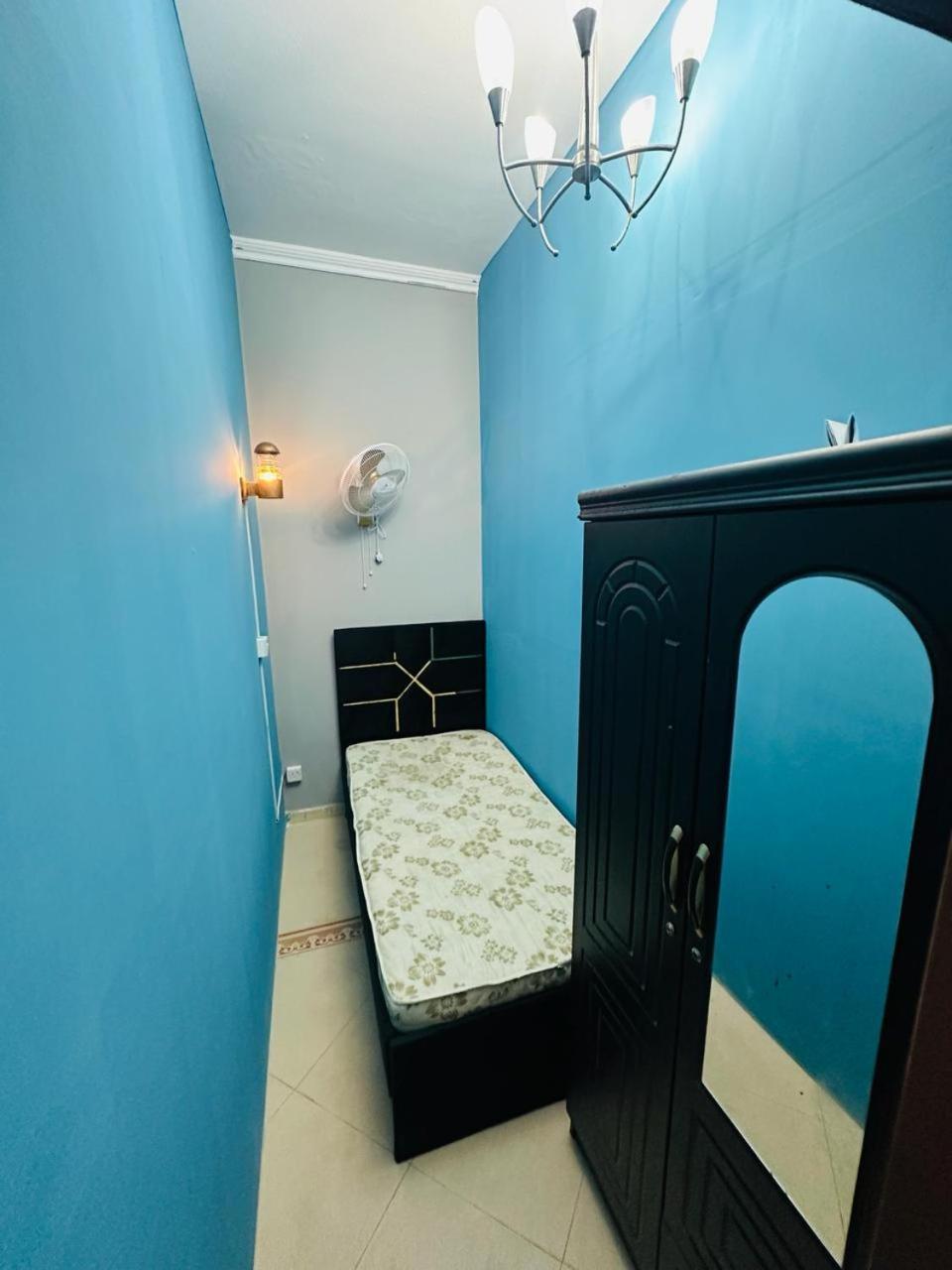 Hôtel capsule Ready To Rent Partitions Bed Spaces & Dubaï