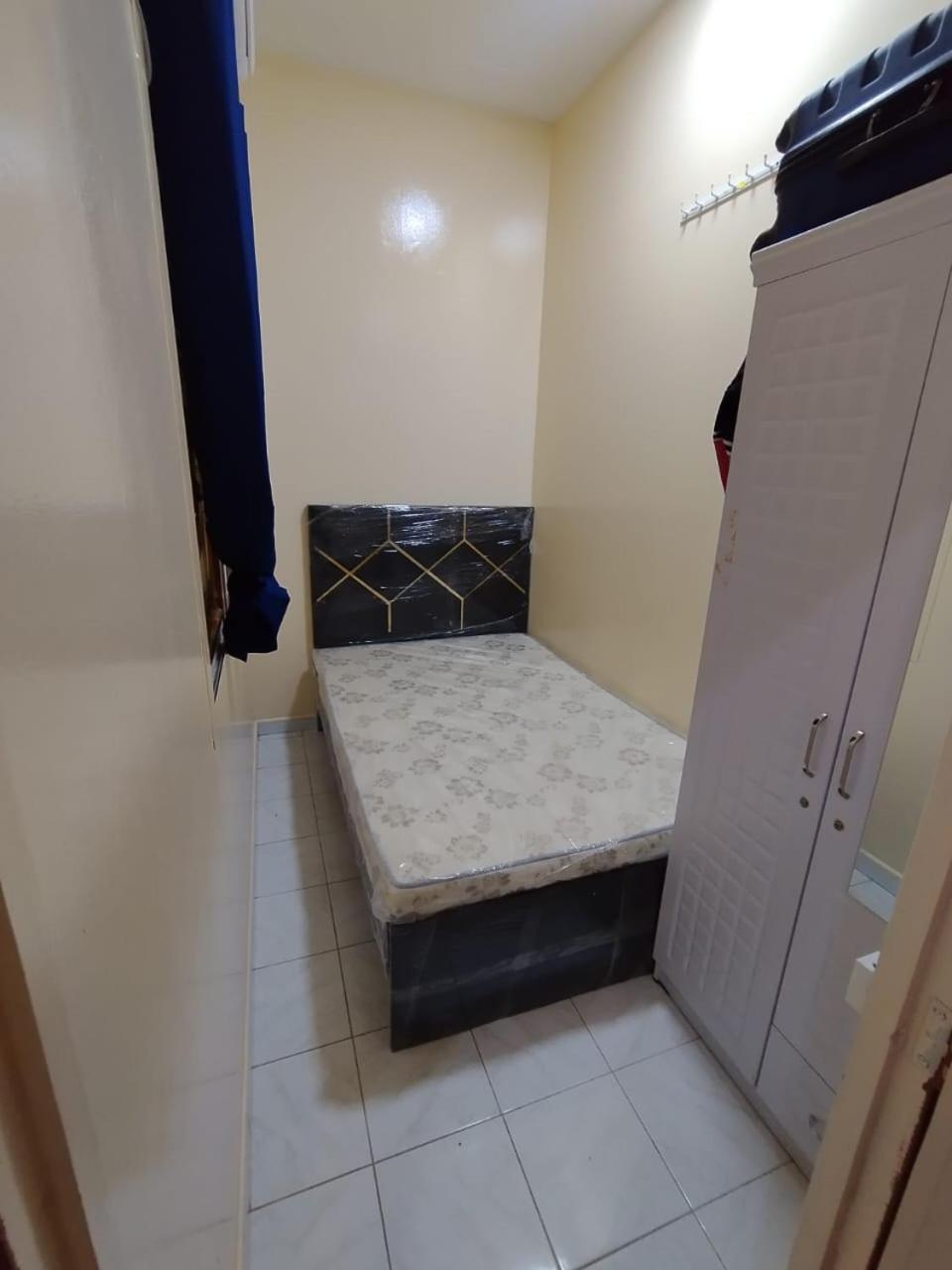 Ready To Rent Partitions Bed Spaces &