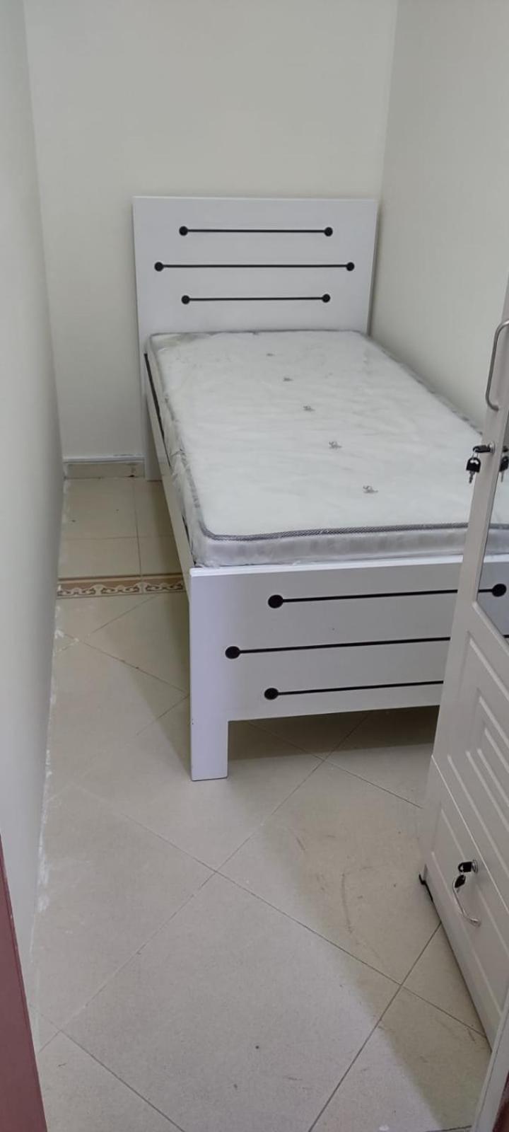 Ready To Rent Partitions Bed Spaces & Dubaï