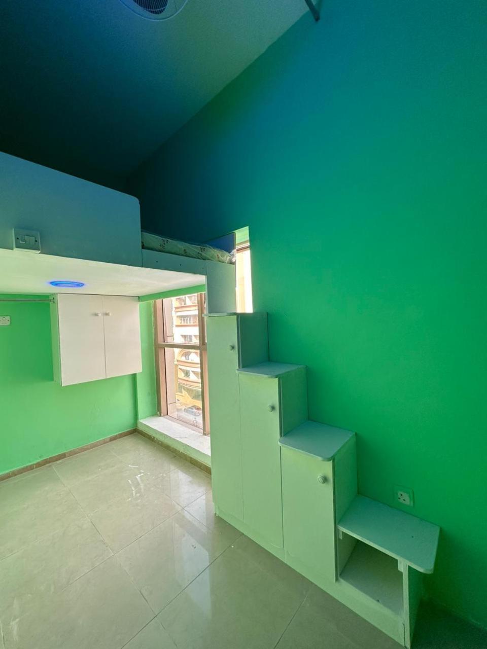 Ready To Rent Partitions Bed Spaces & * Dubaï