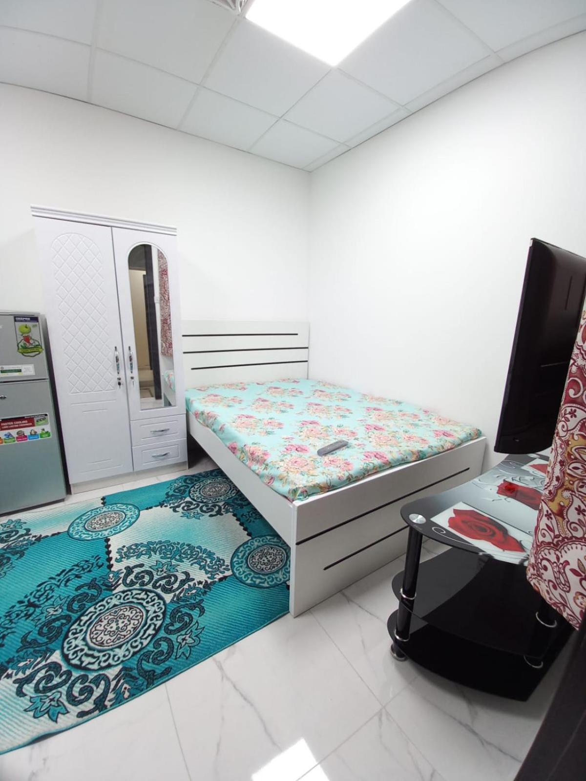Ready To Rent Partitions Bed Spaces & *