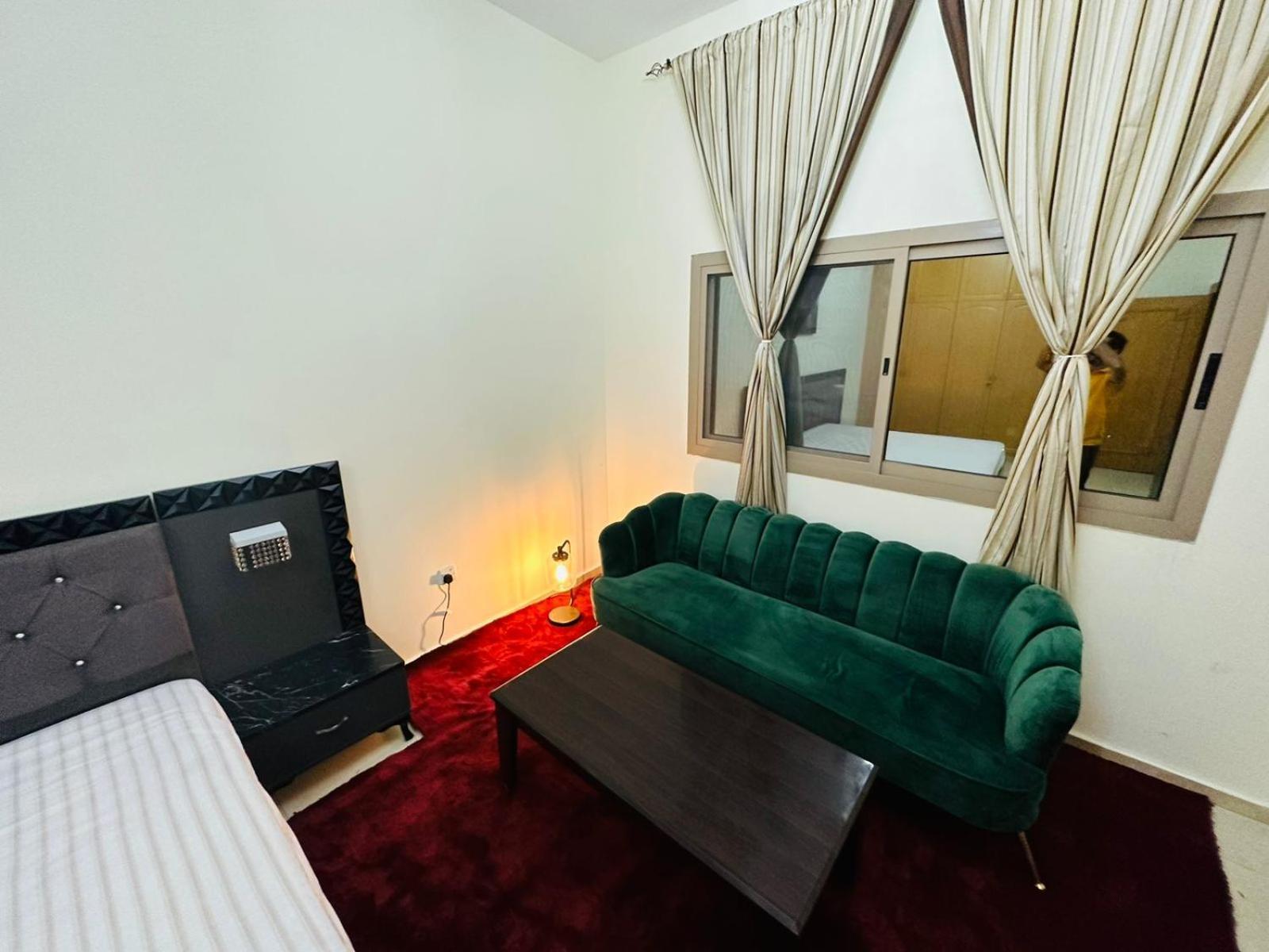 Hôtel capsule Ready To Rent Partitions Bed Spaces & *