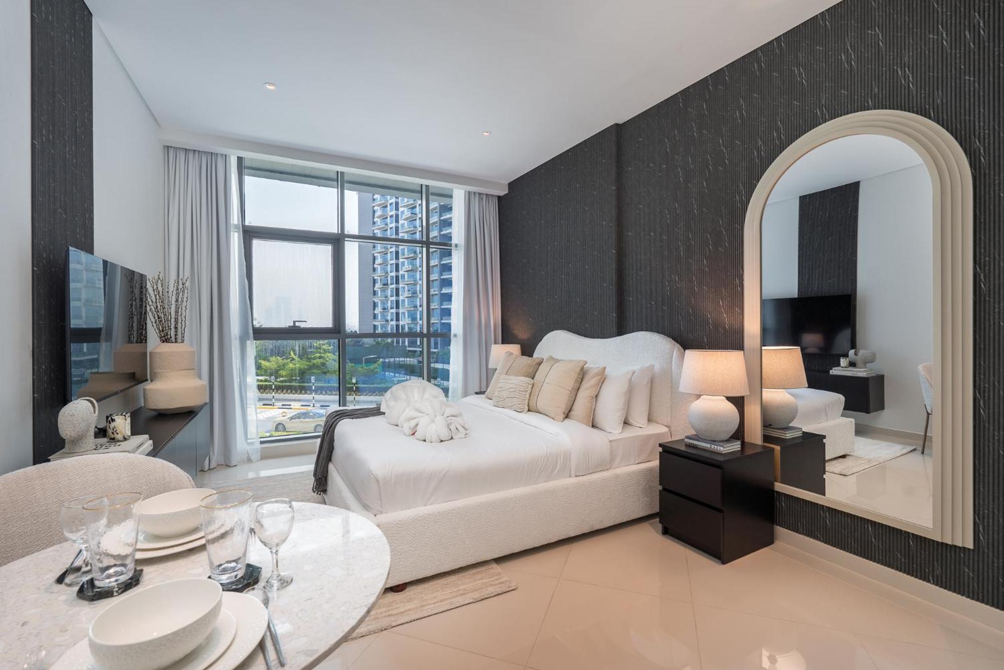 Marvelous Studio In Seven Palm! *