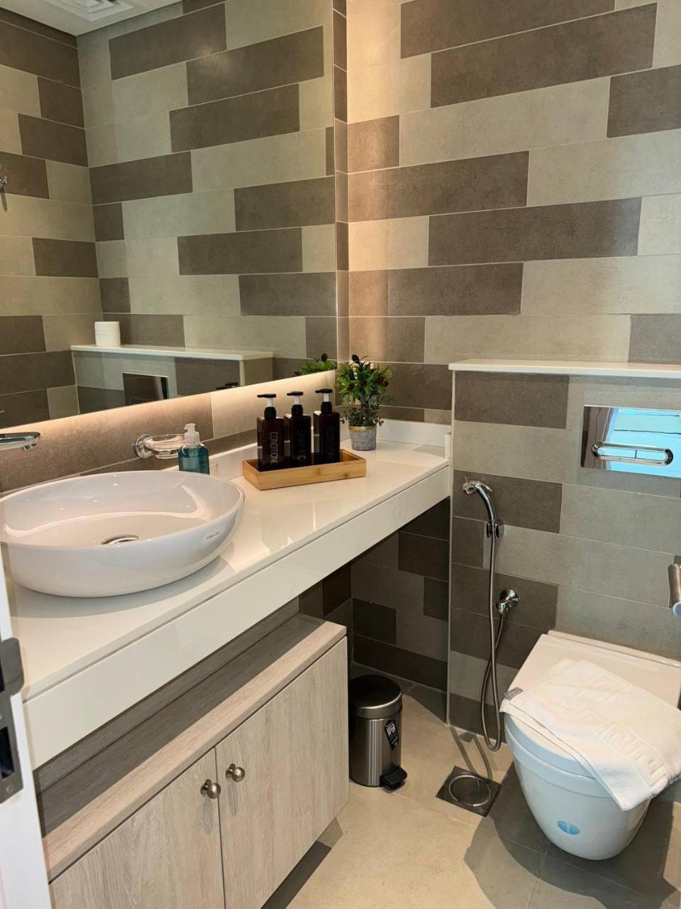 Luxury Sea View 5 Star One Bedroom-seven & - West Beach At The Palm Jumeirah -privet Beach Dubái