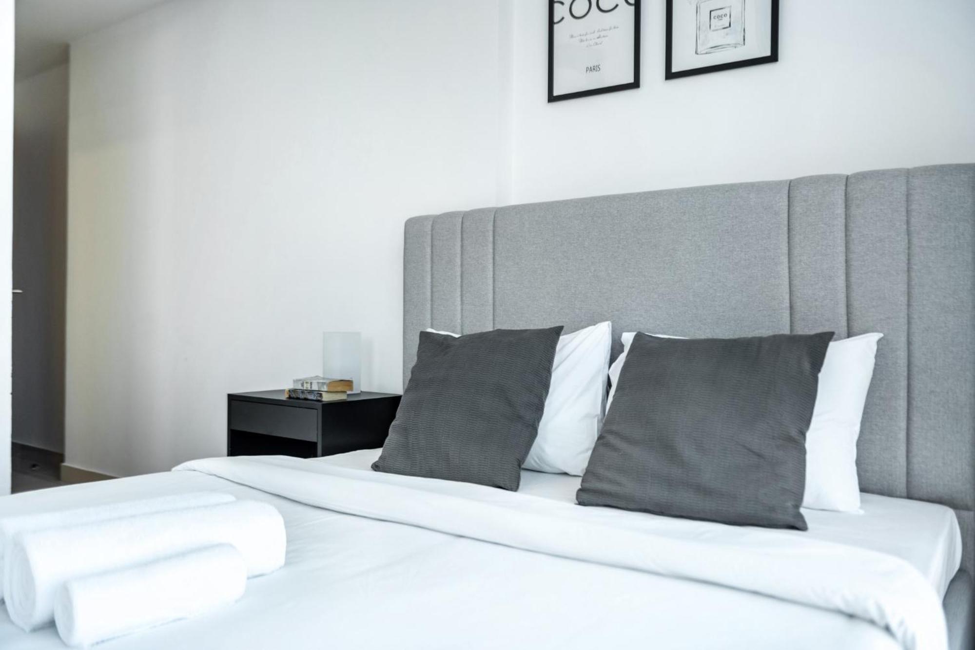 Appartement Shoresinn - Spacious Unit With Marina View Dubaï