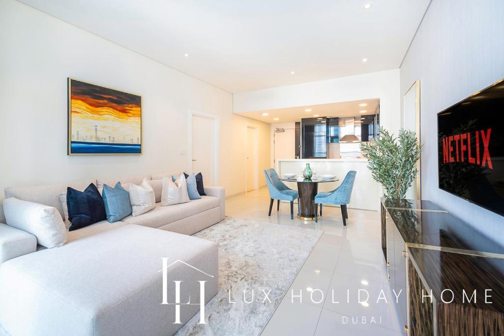 Lux The Bays Edge Canal View Dubai