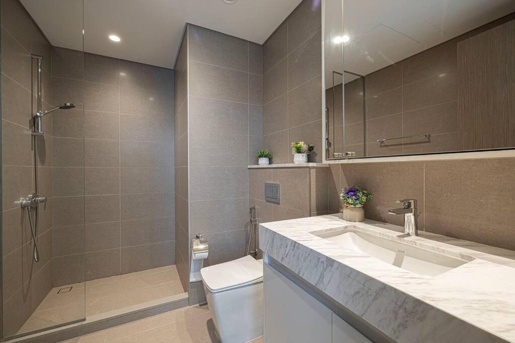 Apartamento 2 Bedroom Luxury Full Burj Views Dubái