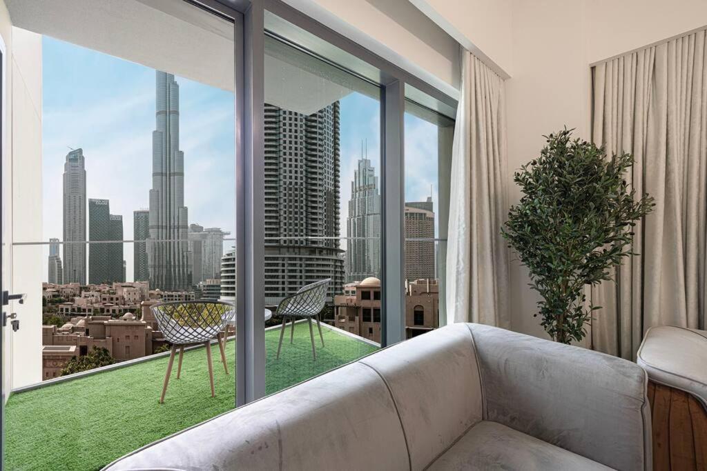 2 Bedroom Luxury Full Burj Views Apartamento Dubái