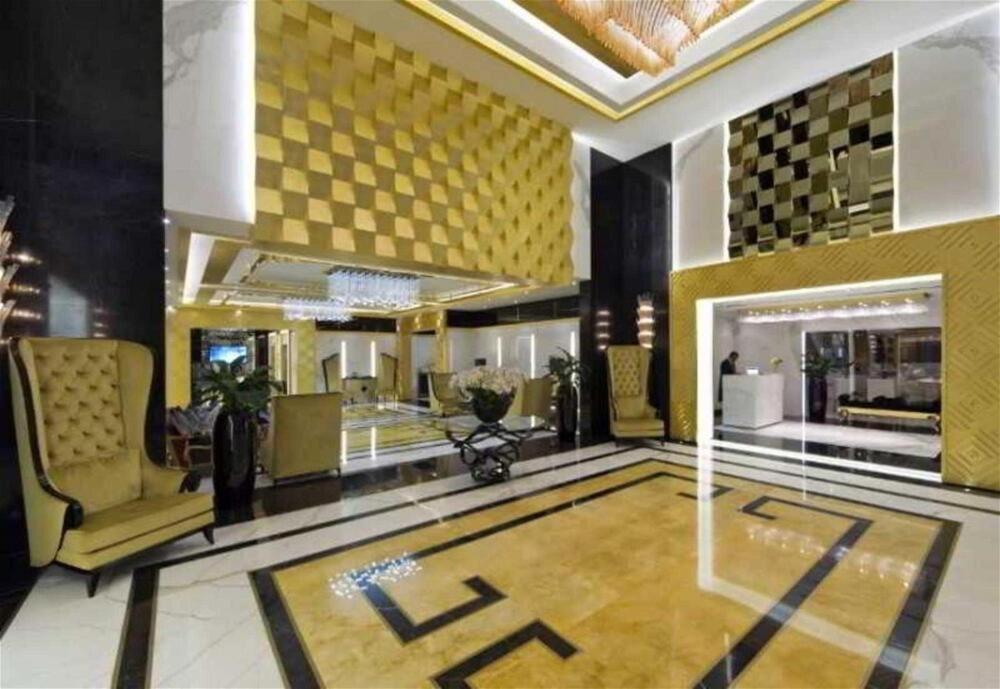 1 Minute Walk To Mall, 2 Bedroom Luxe In Elite Building With Pool And Gym Apartment Dubai