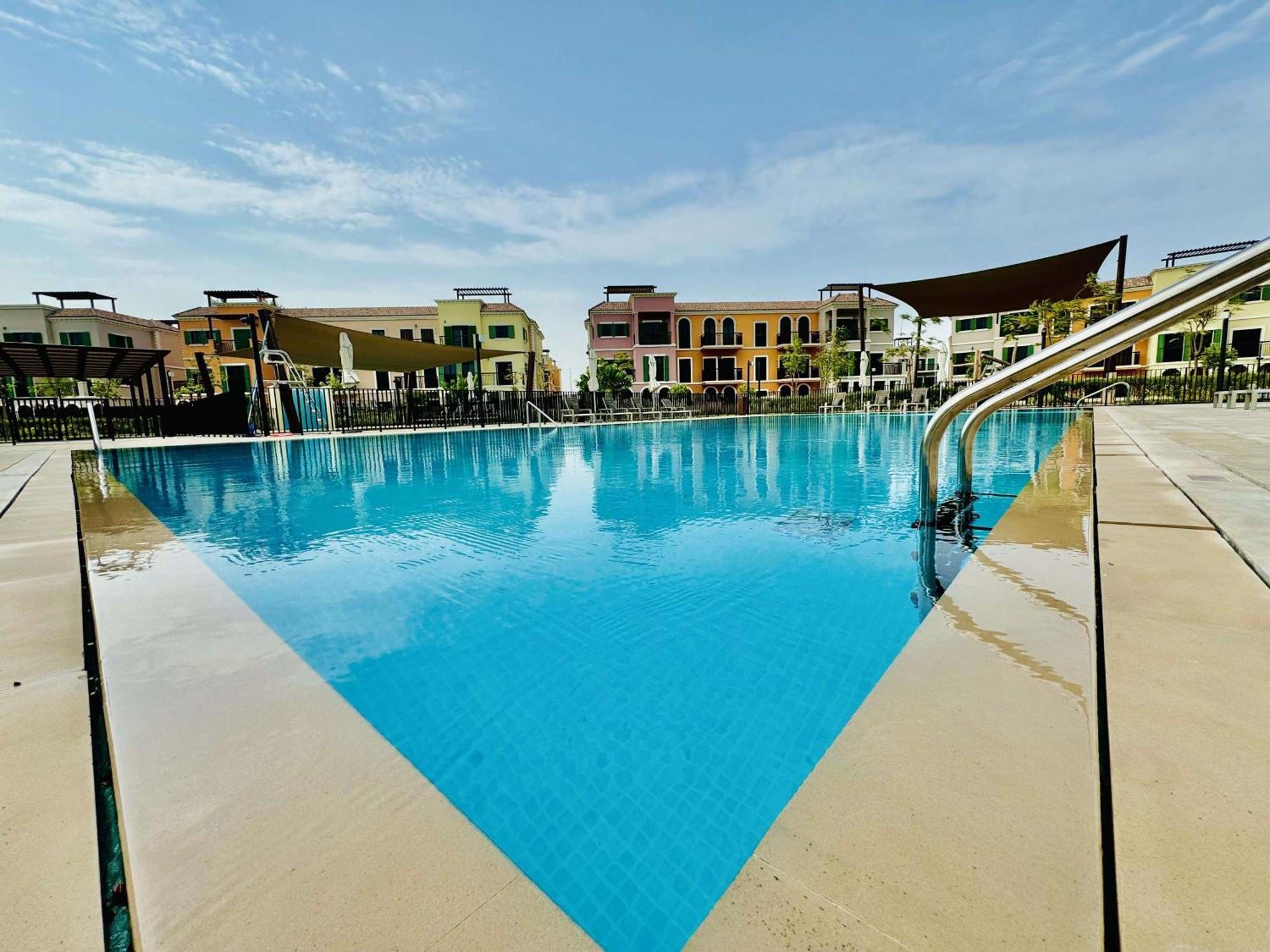 Villa Venduras - Spacious 4-bedroom Luxury In La Mer, *