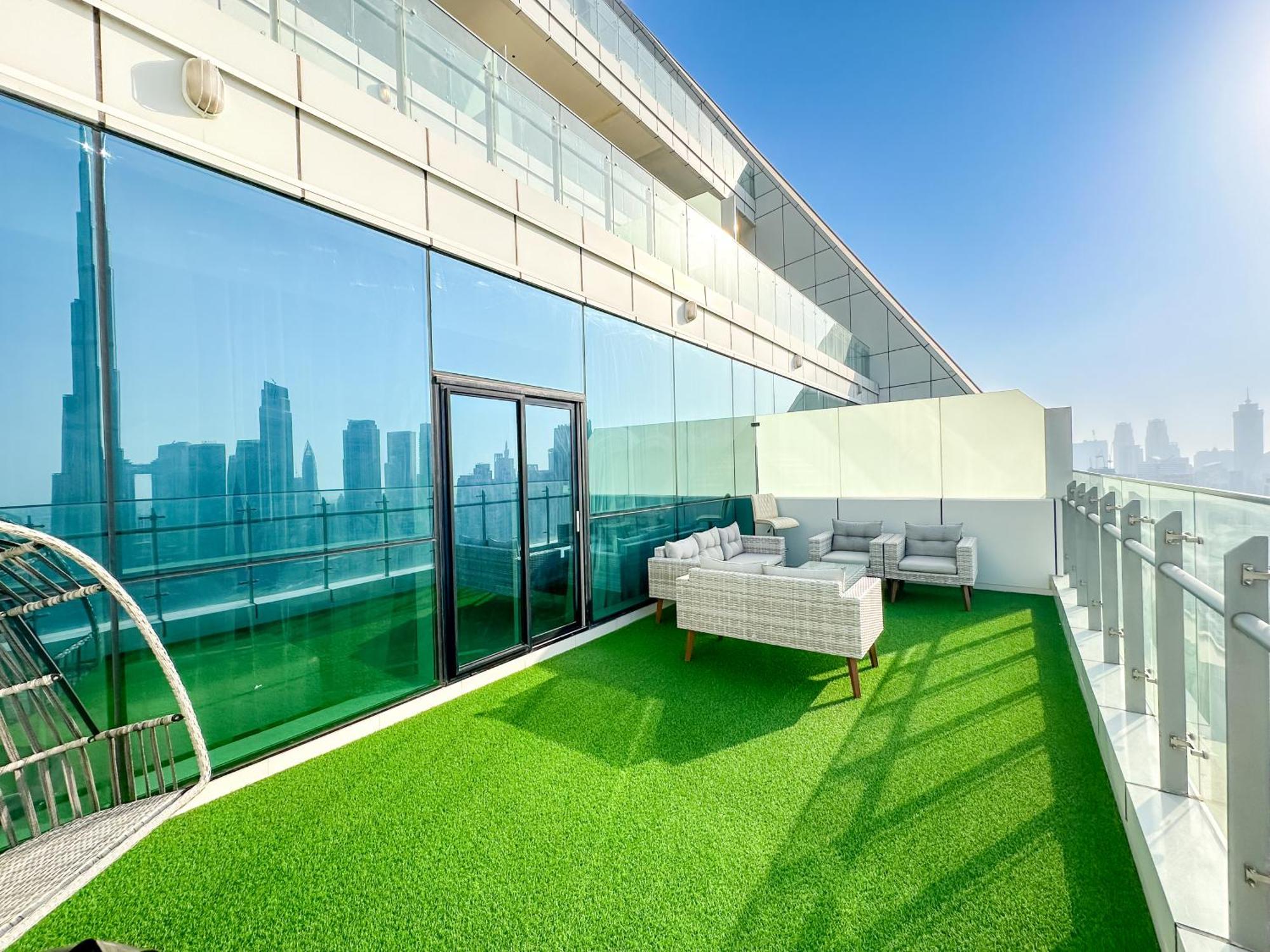 Panoramic Burj Khalifa View Luxury 1br Penthouse Dubai