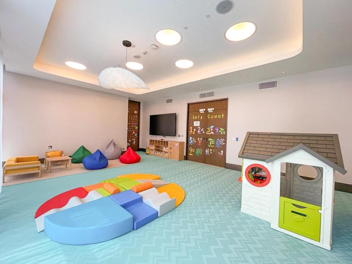 Apartamento Chic For 4 With Burj Khalifa Views Dubái