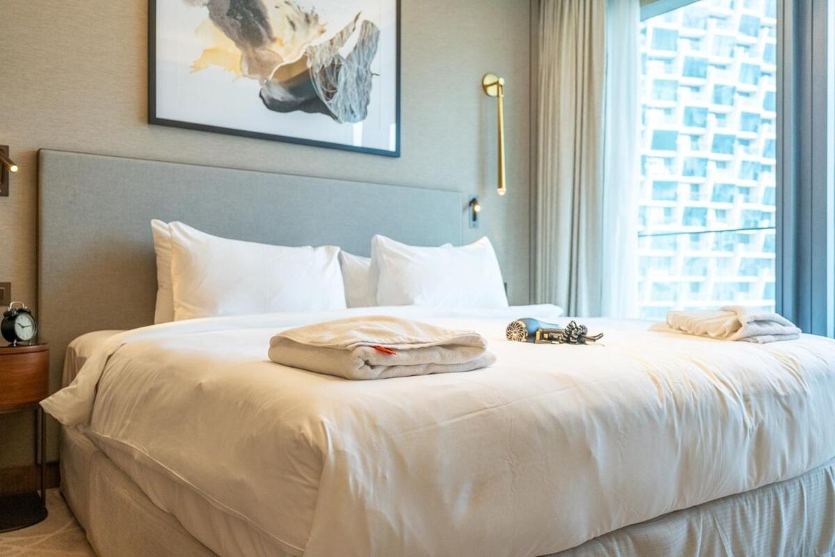 Chic For 4 With Burj Khalifa Views Apartamento