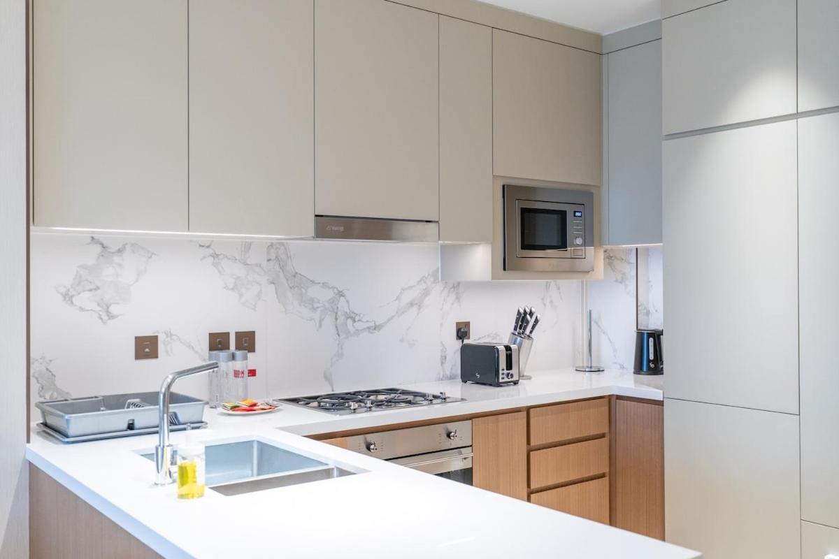 Chic For 4 With Burj Khalifa Views Apartamento