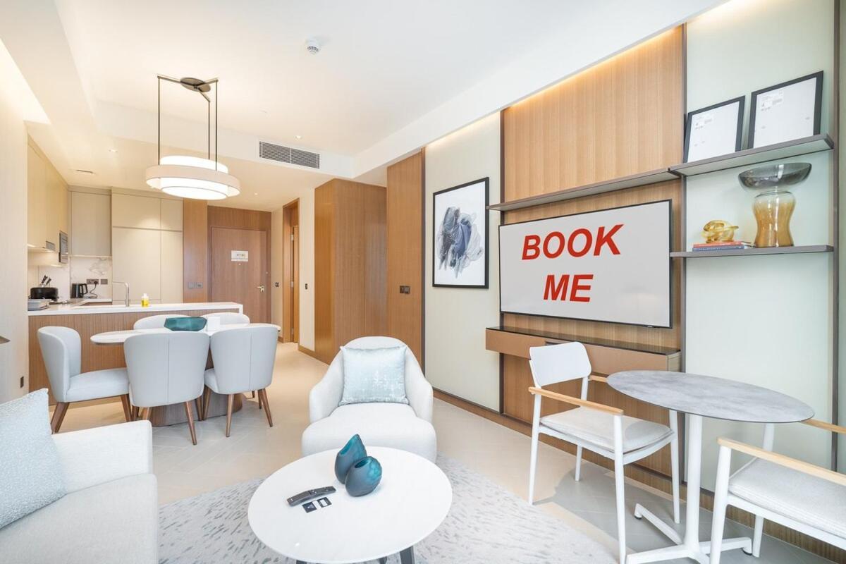 Apartamento Chic For 4 With Burj Khalifa Views Dubái