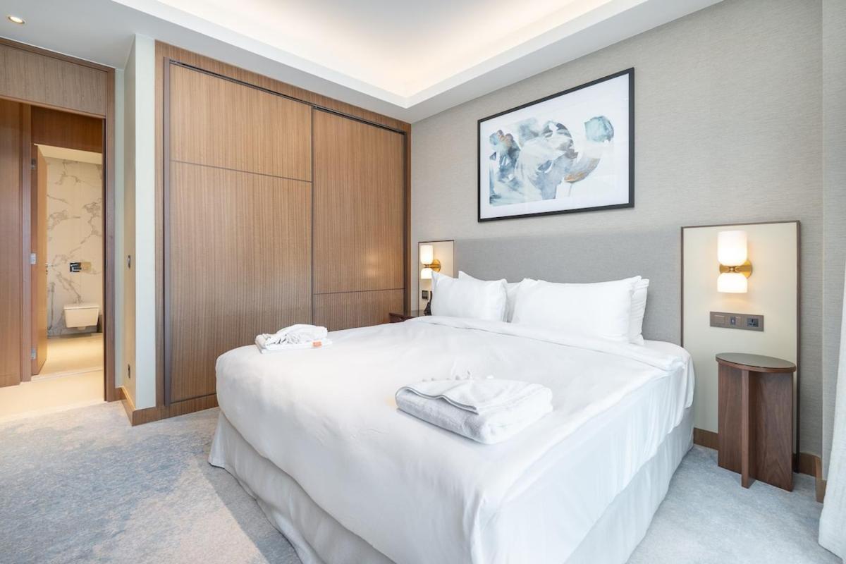 Chic For 4 With Burj Khalifa Views Dubái