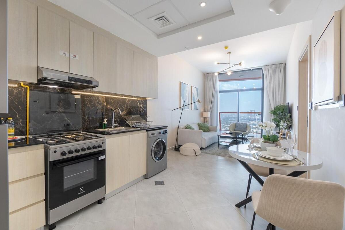 Eye-captivating 1 Bed For 2