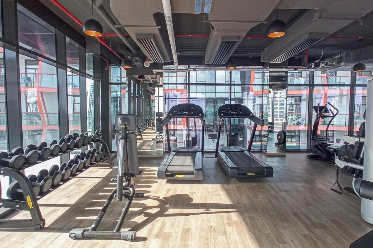 Eye-captivating 1 Bed For 2 Apartemen