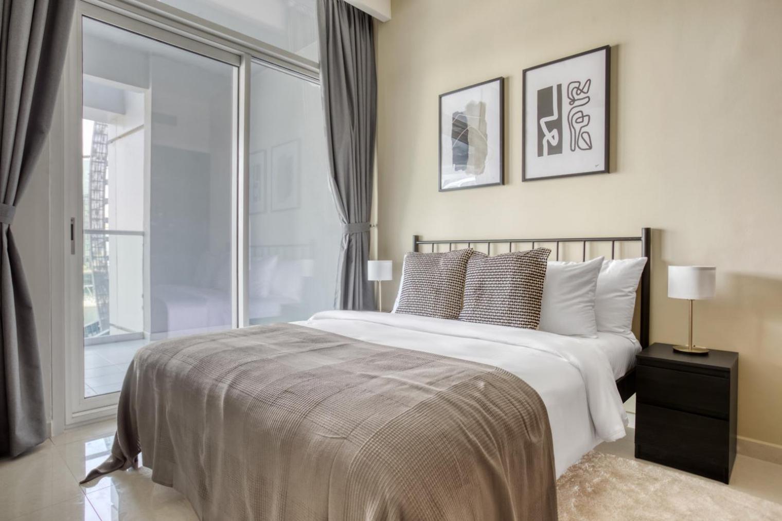 Blueground Vera Canal View Pool Gym Dxb-1137 Appartement *
