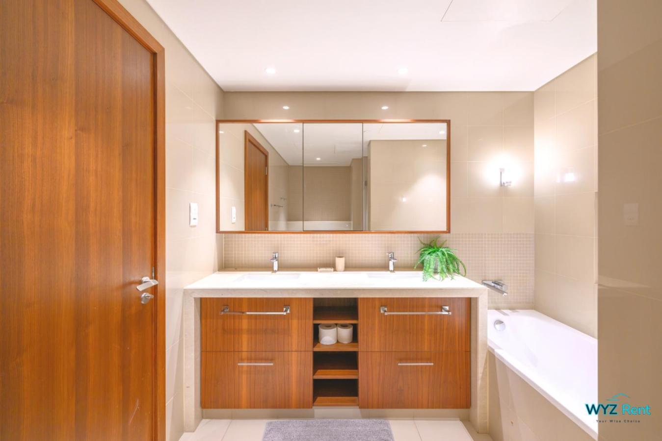 Spectacular 3 & Half Br In Downtown ,burj Khalifa View Apartamento *