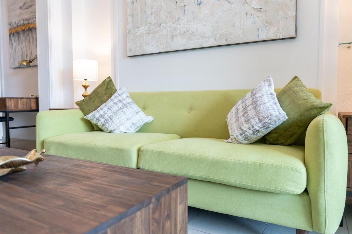 Lägenhet Urban Living! Stylish 2br In Downtown