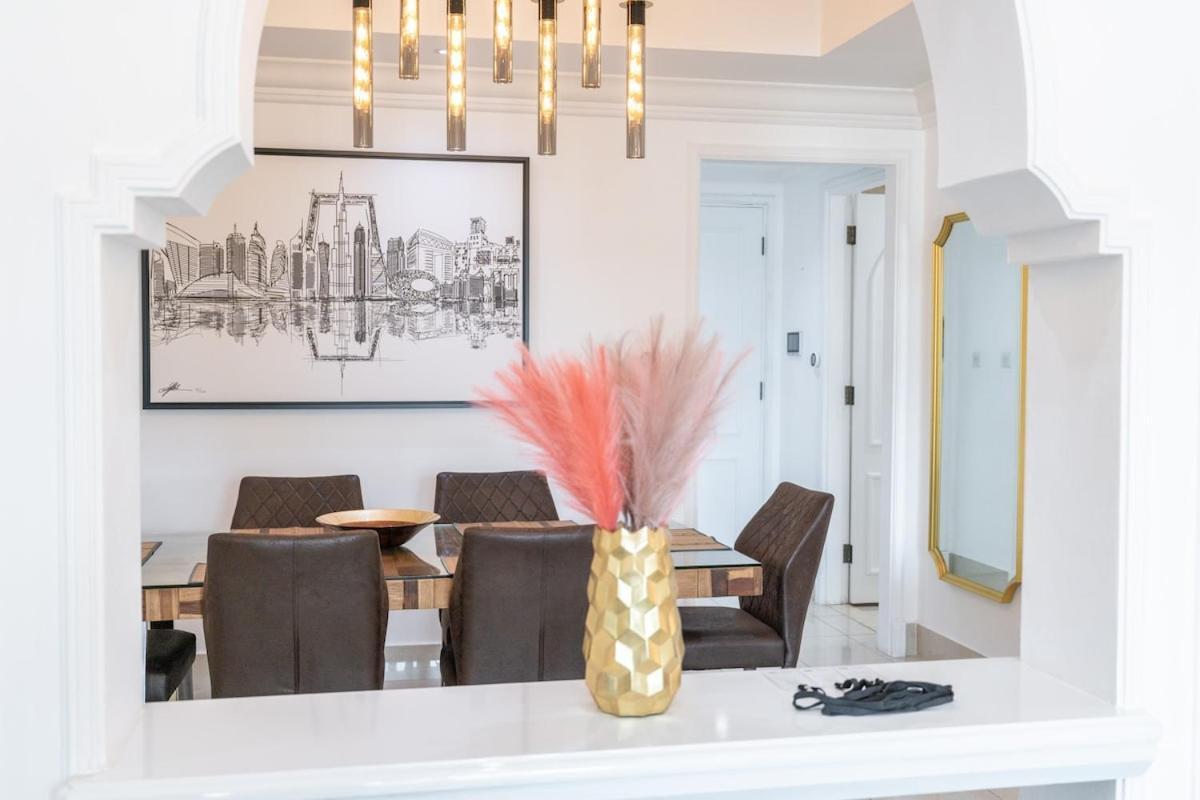 Urban Living! Stylish 2br In Downtown * Dubai